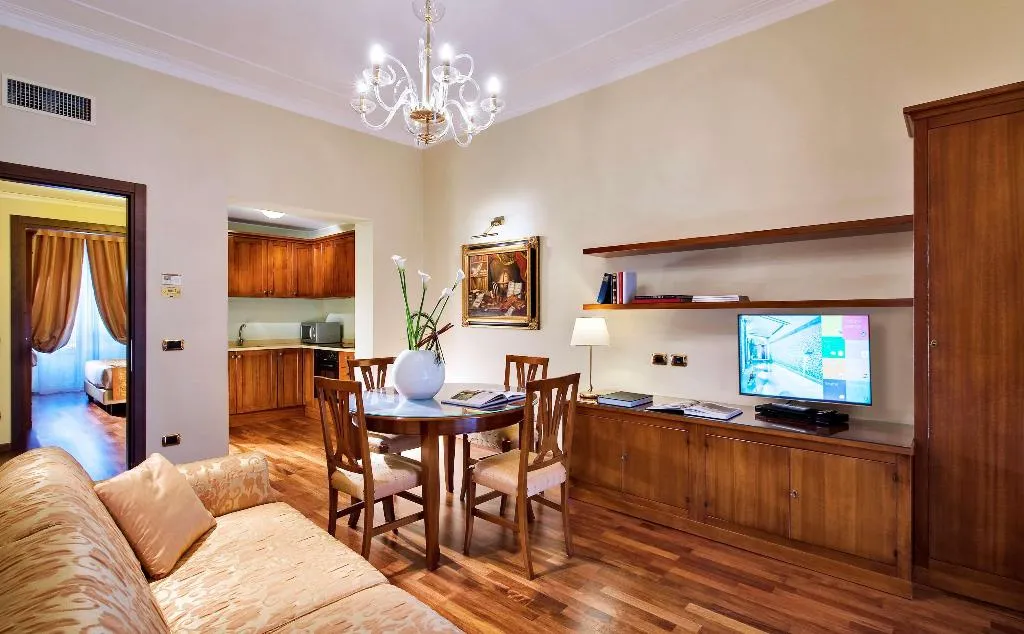SUITE CAPACITY 4 Room, UNA HOTELS Galles Milano, Milan