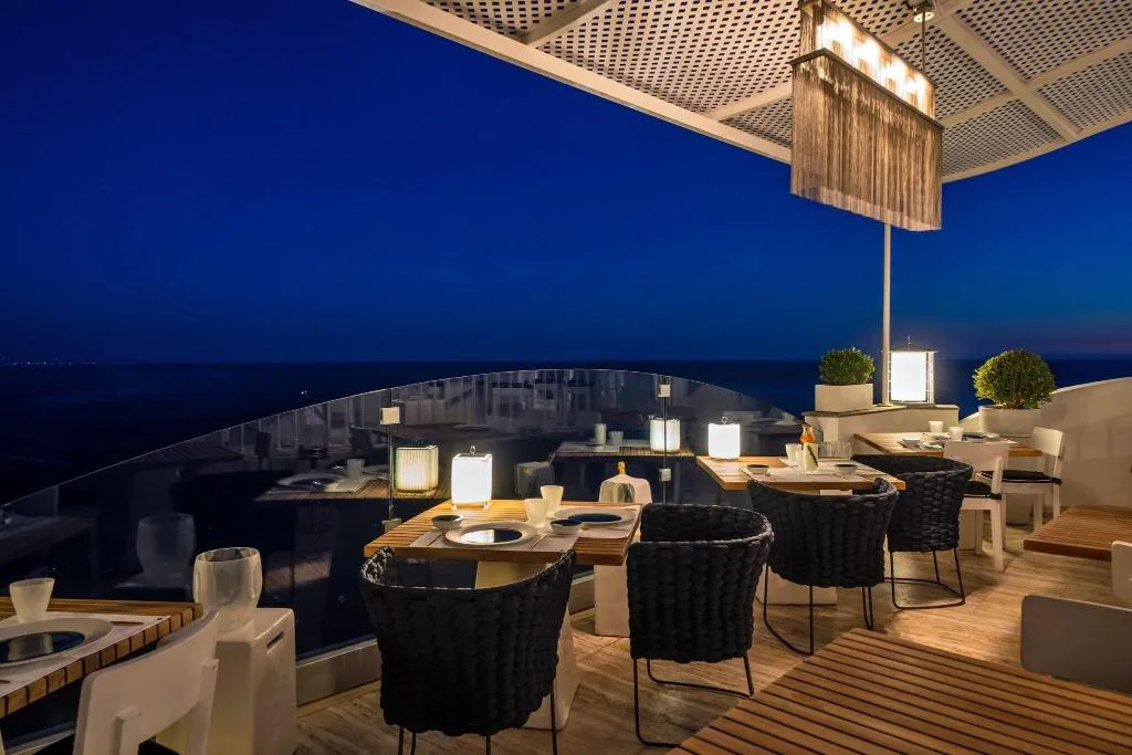 Sports and Entertainment, Villa Franca, Naples