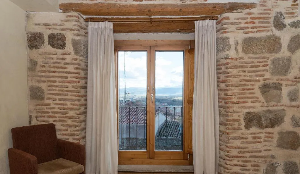DOUBLE WITH VIEWS Room, Las Leyendas, Madrid