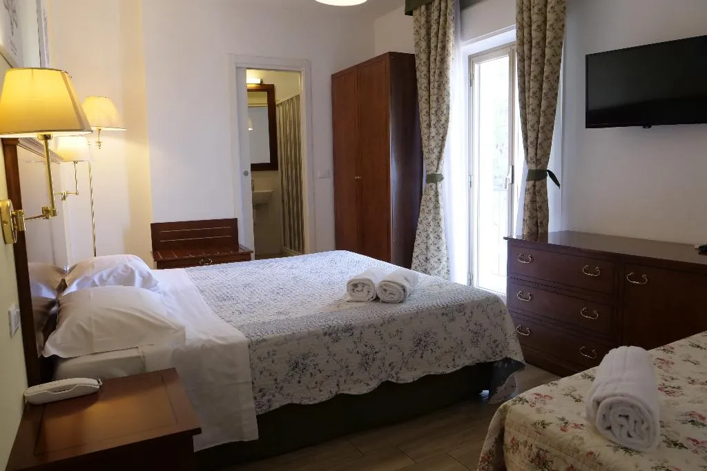 TRIPLE SEA VIEW Room, Hotel Elios, Taormina