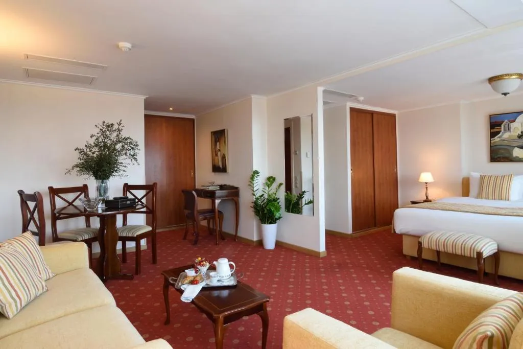 JUNIOR SUITE WITH VIEWS Room, Titania, Athens