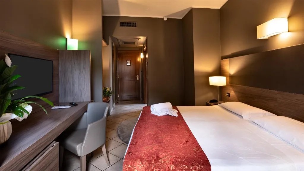 TRIPLE STANDARD Room, Sunflower Hotel Milano, Milan
