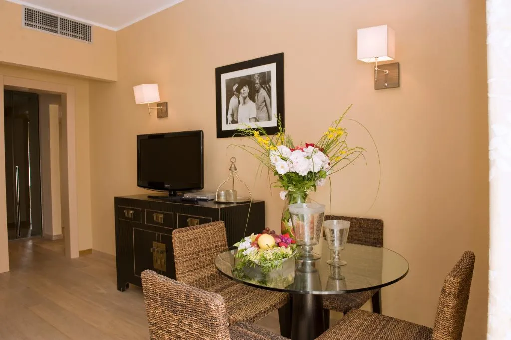 APARTMENT TWO BEDROOMS Room, Baglioni Resort Alleluja, Florence