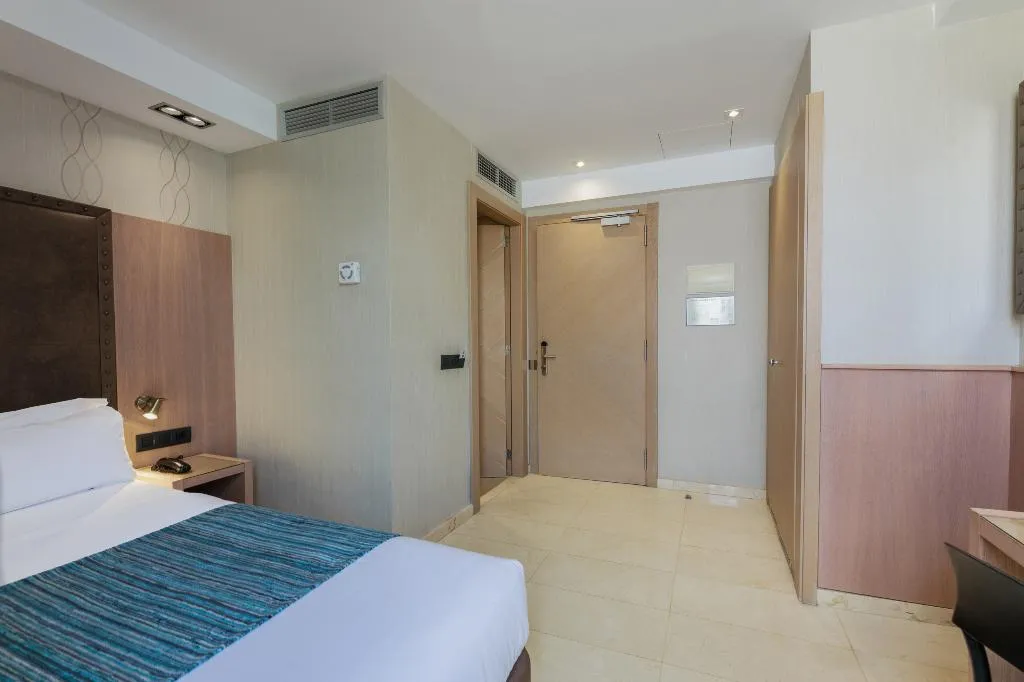 DOUBLE STANDARD Room, Hotel Gotico, Barcelona