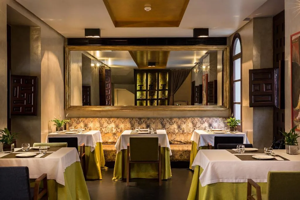 Restaurant, CoolRooms Palacio Villapanes 5 GL, Seville