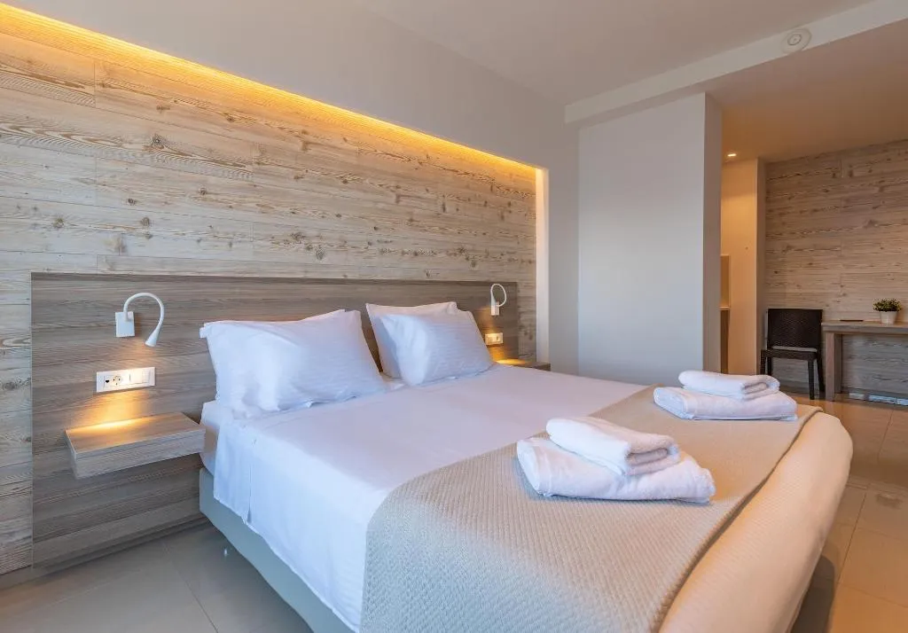 Room, Orpheus Studios, Kos