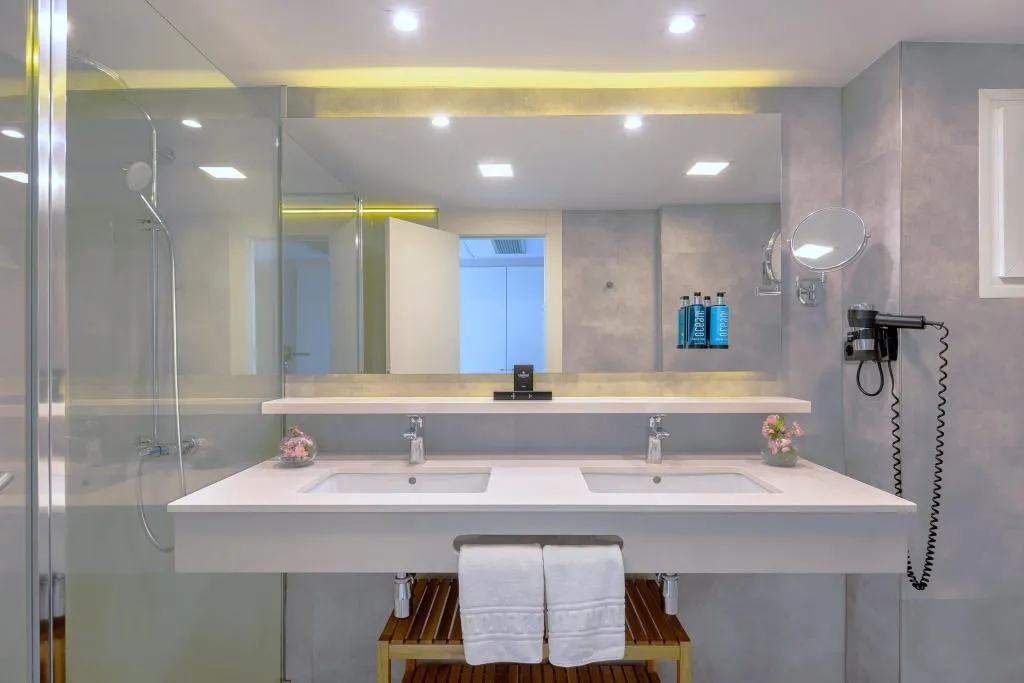 DOUBLE SINGLE USE STANDARD Room, Calipolis, Costa Brava