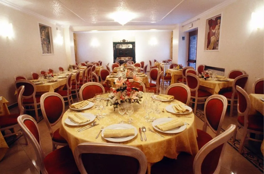 Restaurant, Antica Colonia, Rome