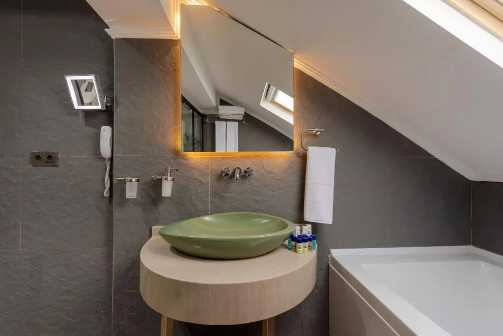 APARTMENT WITH JACUZZI Room, Sealife Royal Suites, Antalya