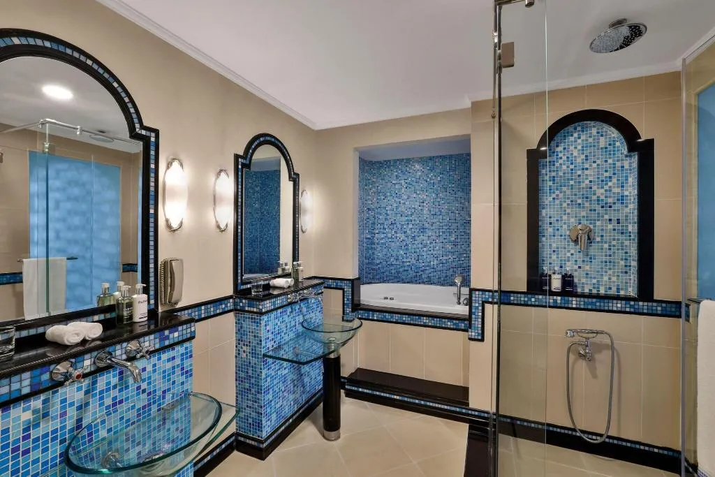 Room, Habtoor Grand Resort, Autograph Collection, Dubai