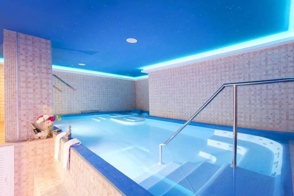 Sports and Entertainment, El Tajo, Costa Del Sol