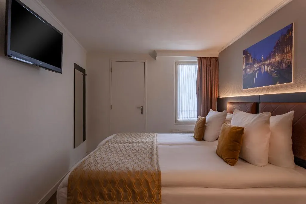 DOUBLE STANDARD Room, Avenue, Amsterdam