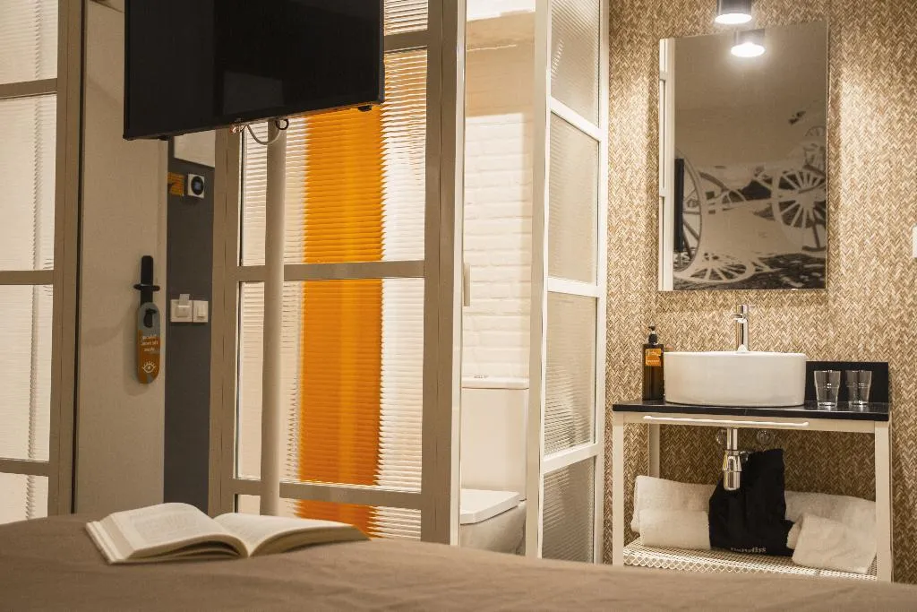 SINGLE DELUXE Room, Room Select Tetuán, Seville