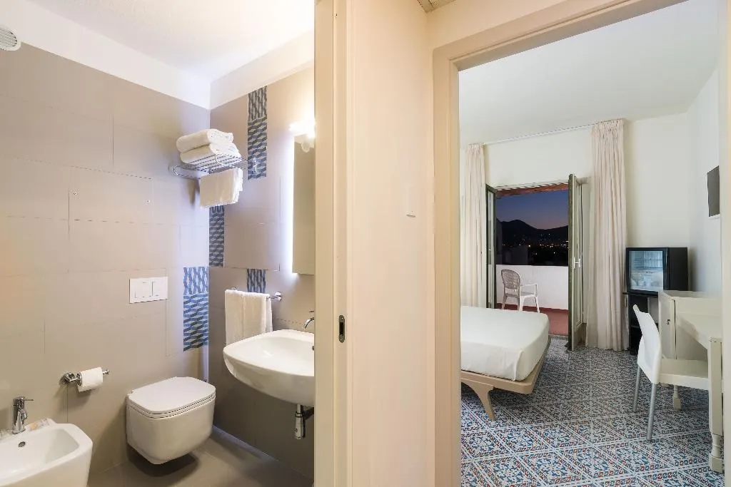 Room, Saracen Sands Hotel & Congress Centre, Palermo