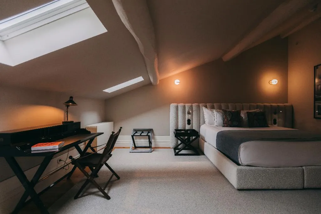 SUITE DELUXE CAPACITY 2 Room, Torel Private Collection, Porto