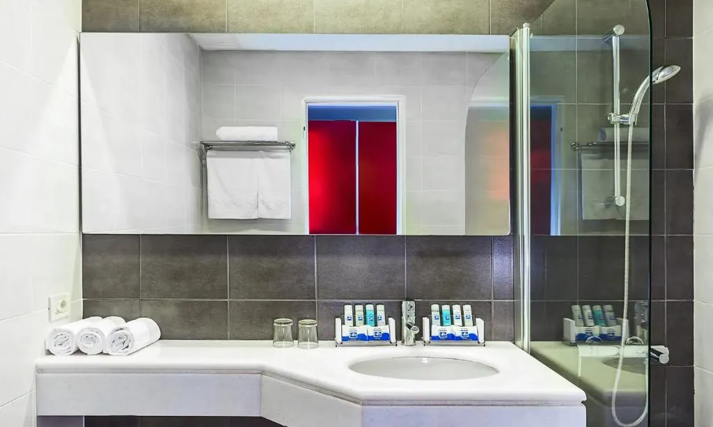 Double or Twin STANDARD Room, Skiathos Palace, Skiathos