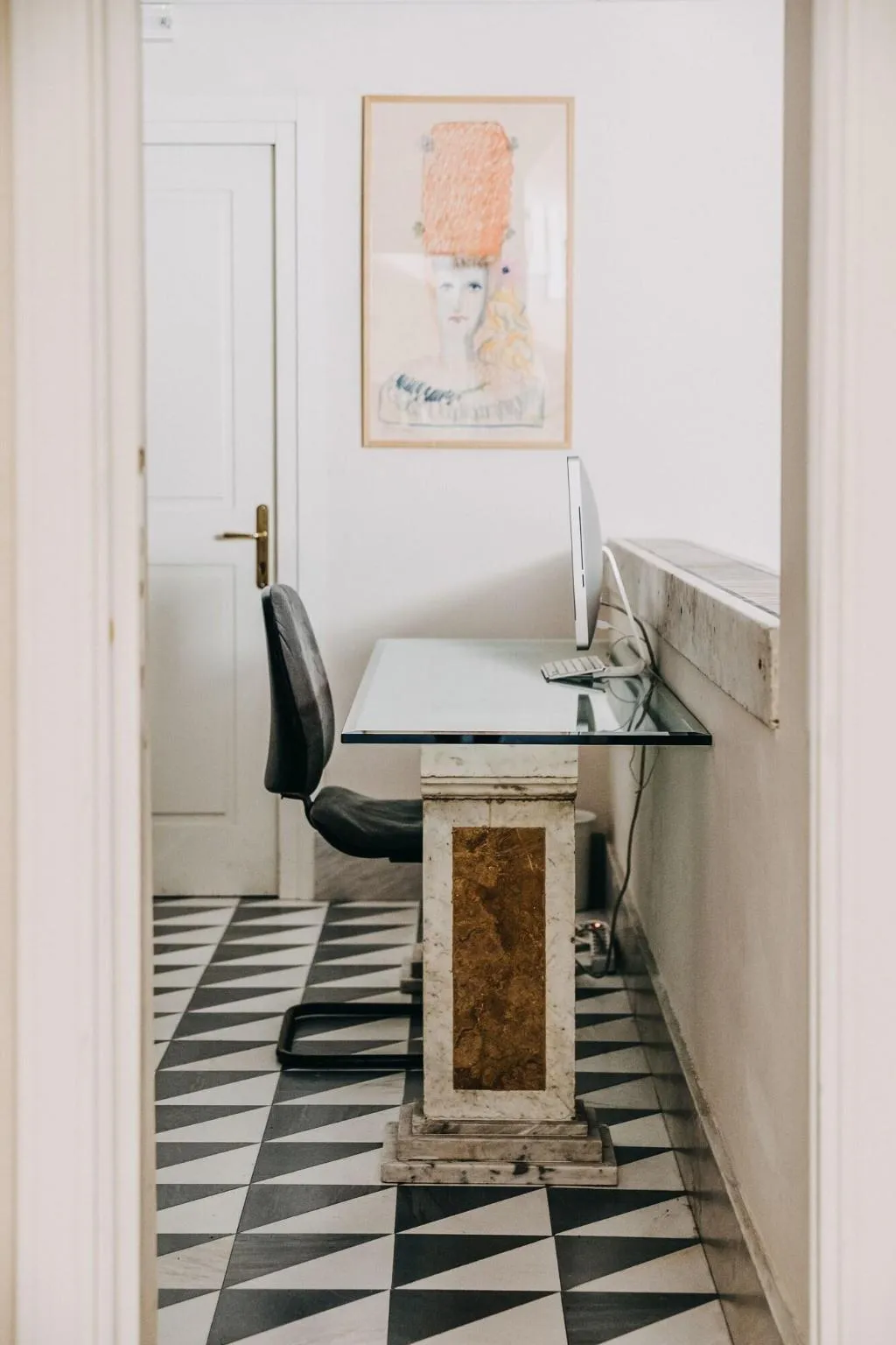 Lobby, Costantinopoli 104, Naples