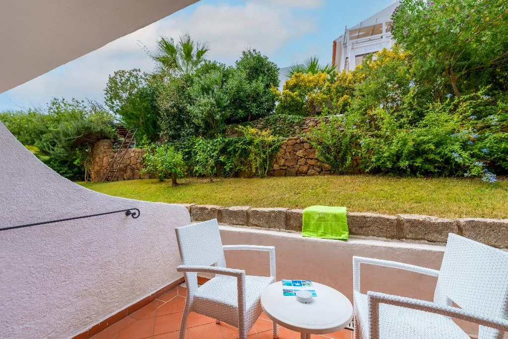 DOUBLE GARDEN VIEW Room, Punta Est, Olbia