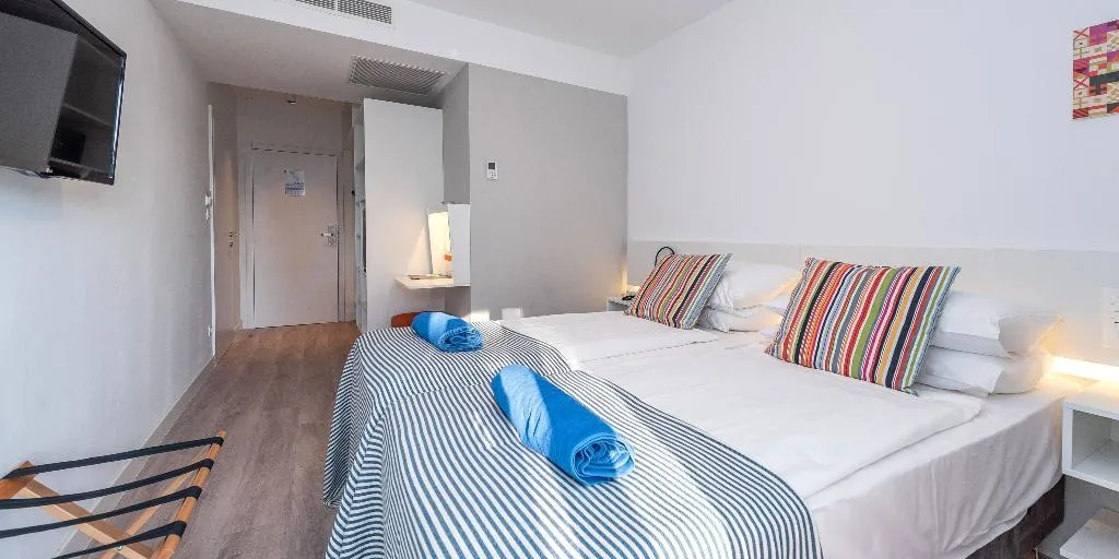 FAMILY ROOM STANDARD Room, Bluesun Holiday Village Alan, Dubrovnik