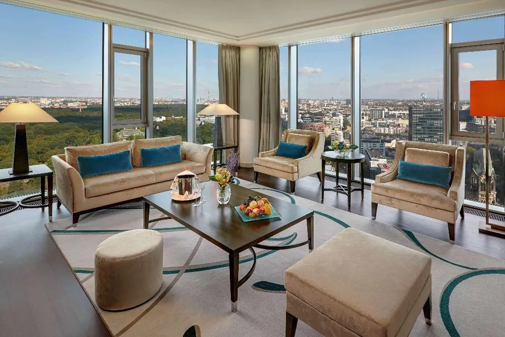 SUITE STANDARD Room, Waldorf Astoria Berlin, Berlin