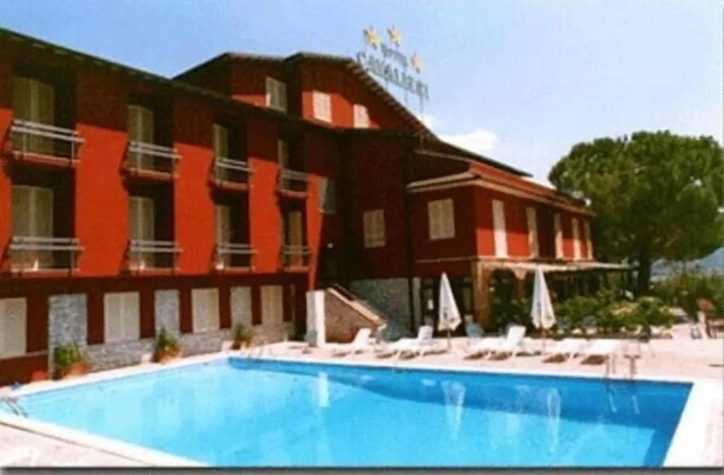 Pool, Cavalieri, Perugia
