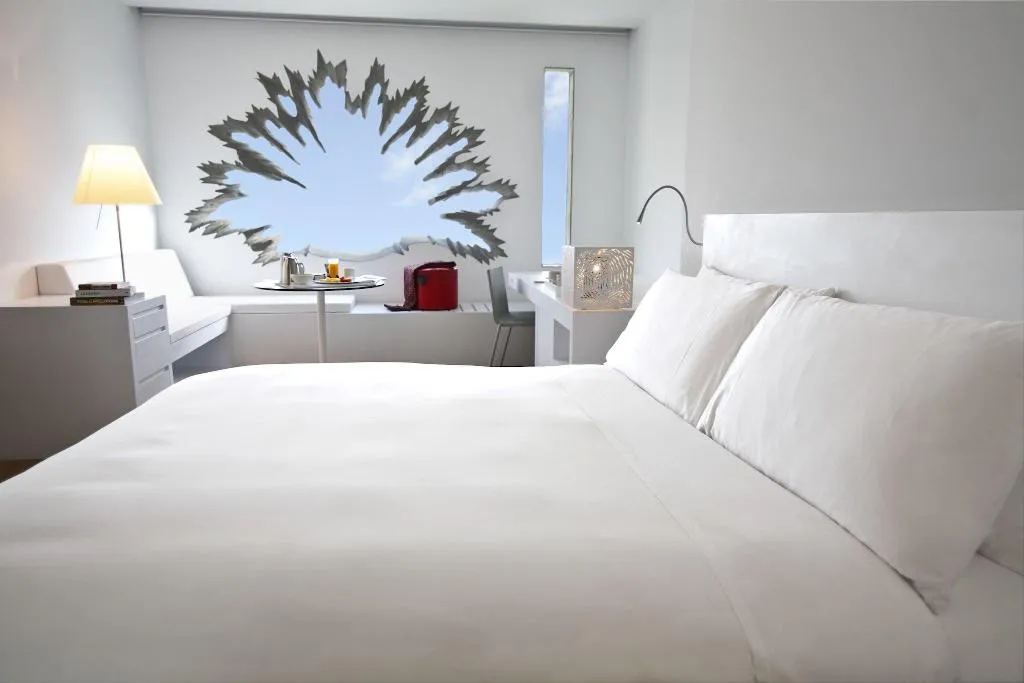 DOUBLE SUPERIOR WITH VIEWS Room, Renaissance Barcelona Fira, Barcelona