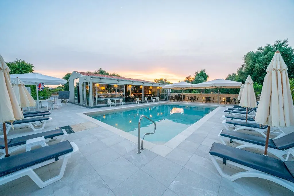 Restaurant, Makris Yialos Apartments, Kefallinia