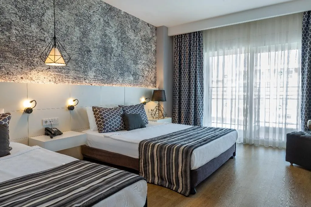 TRIPLE DELUXE SUPERIOR Room, Greenwood Suites Resort, Antalya