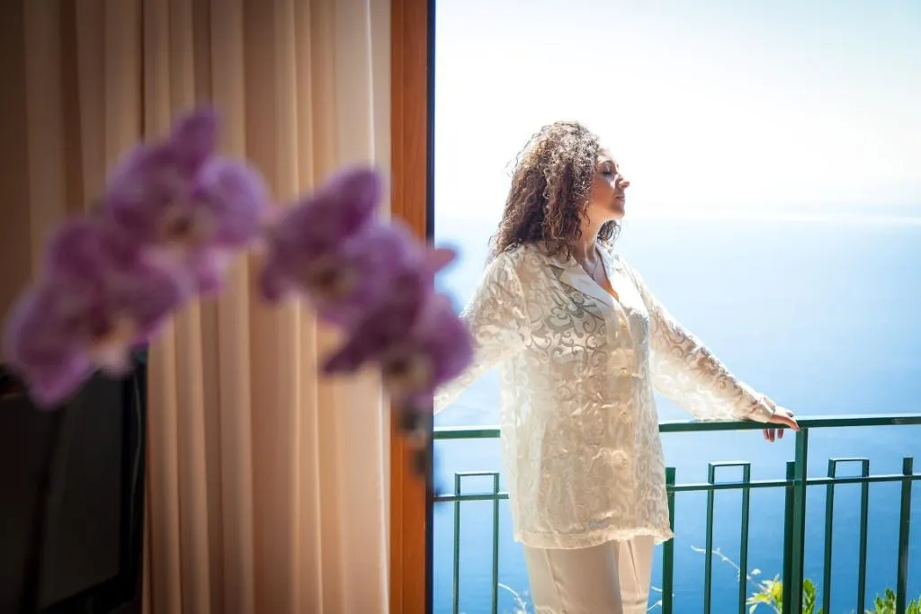 Room, Graal, Naples