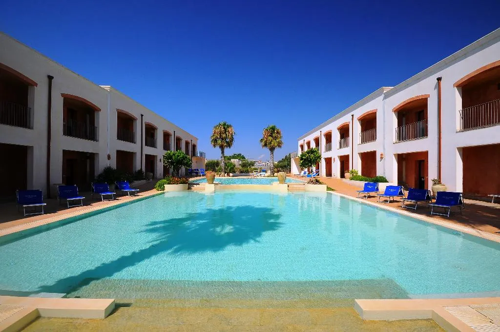 Pool, Delfino Beach Hotel CDS Hotels, Palermo