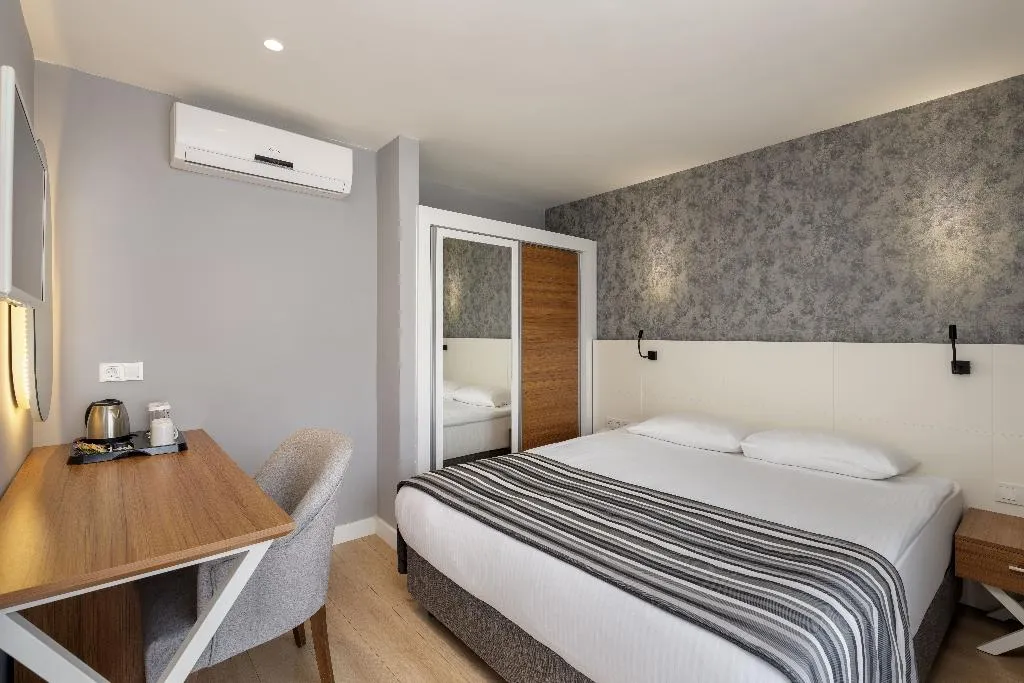 TRIPLE SUPERIOR Room, Greenwood Suites Resort, Antalya