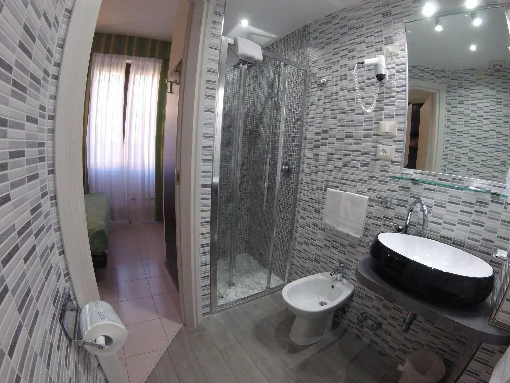 Room, Hotel Perugino, Milan