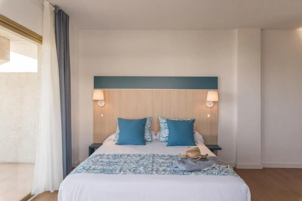 QUADRUPLE STANDARD Room, Hotel Salou Beach Rentalmar, Costa Dorada