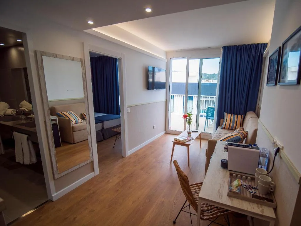SUITE SUPERIOR Room, Don Juan Tossa, Costa Brava