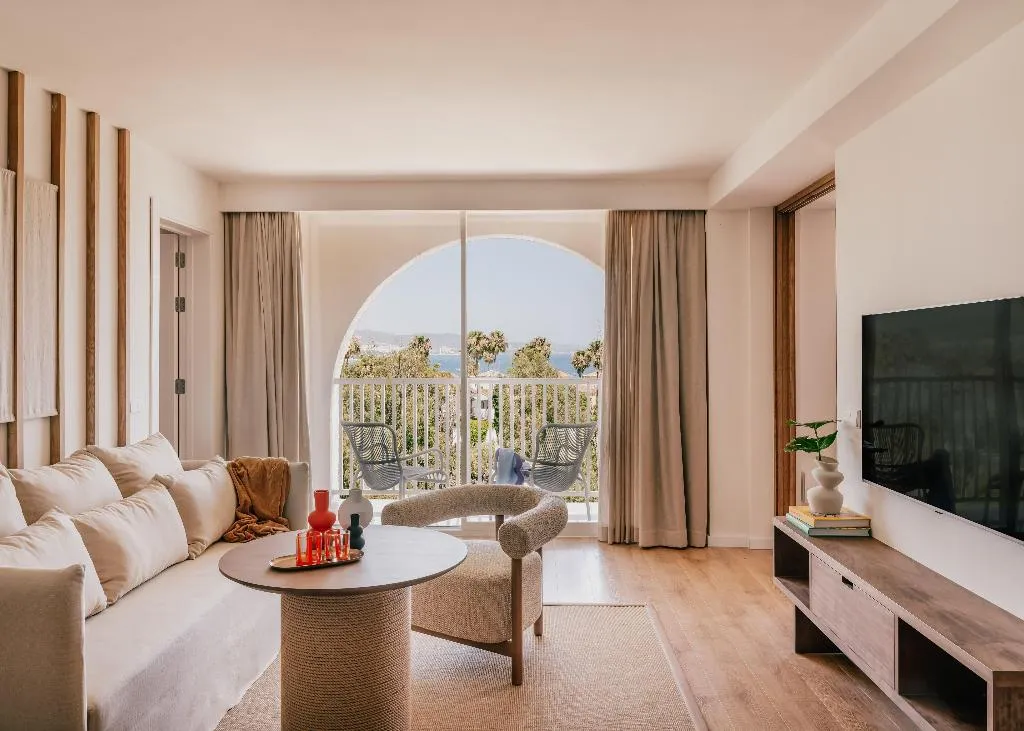 SUITE STANDARD Room, ME Marbella, Costa Del Sol