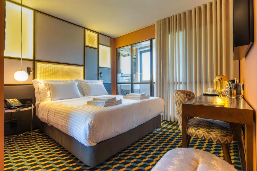 DOUBLE DELUXE Room, The Convo Porto Hotel & Suites, Porto