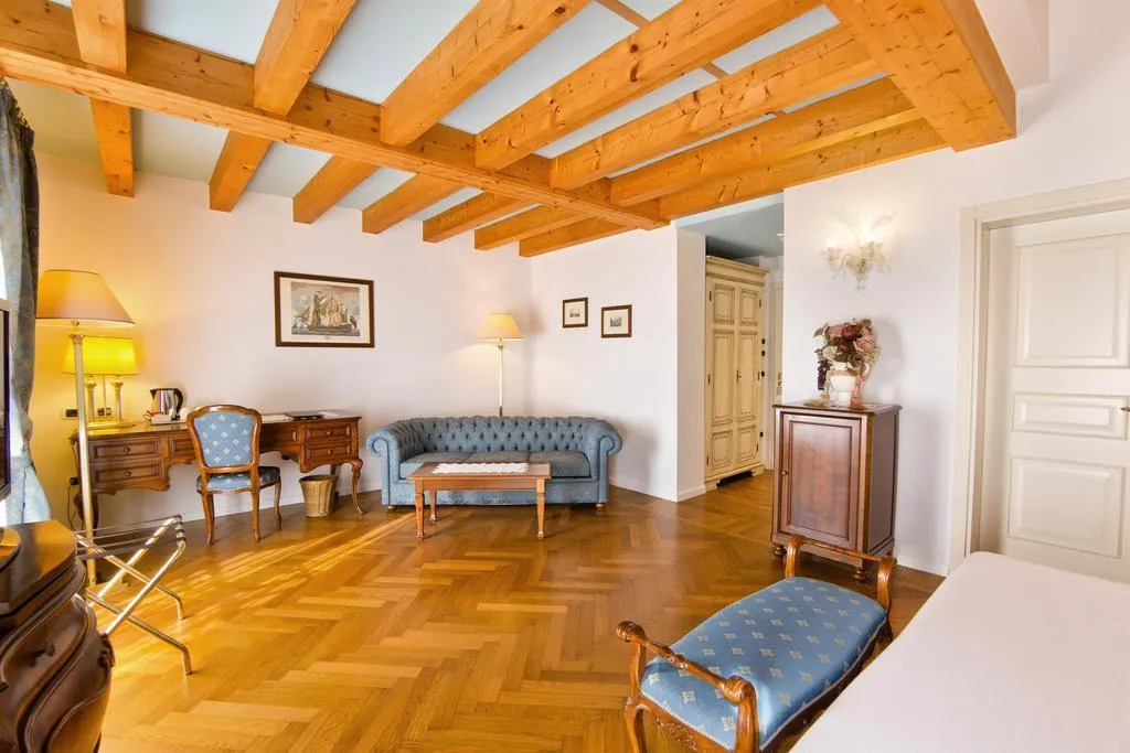 General view, Borgo ca' dei Sospiri, Venice