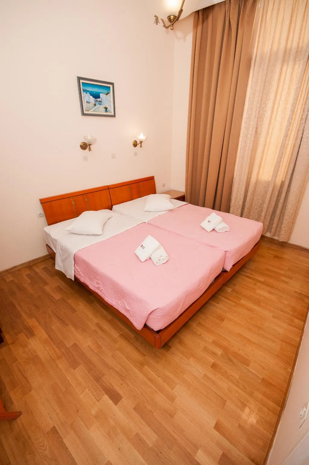 QUADRUPLE STANDARD Room, Cecil hotel, Athens