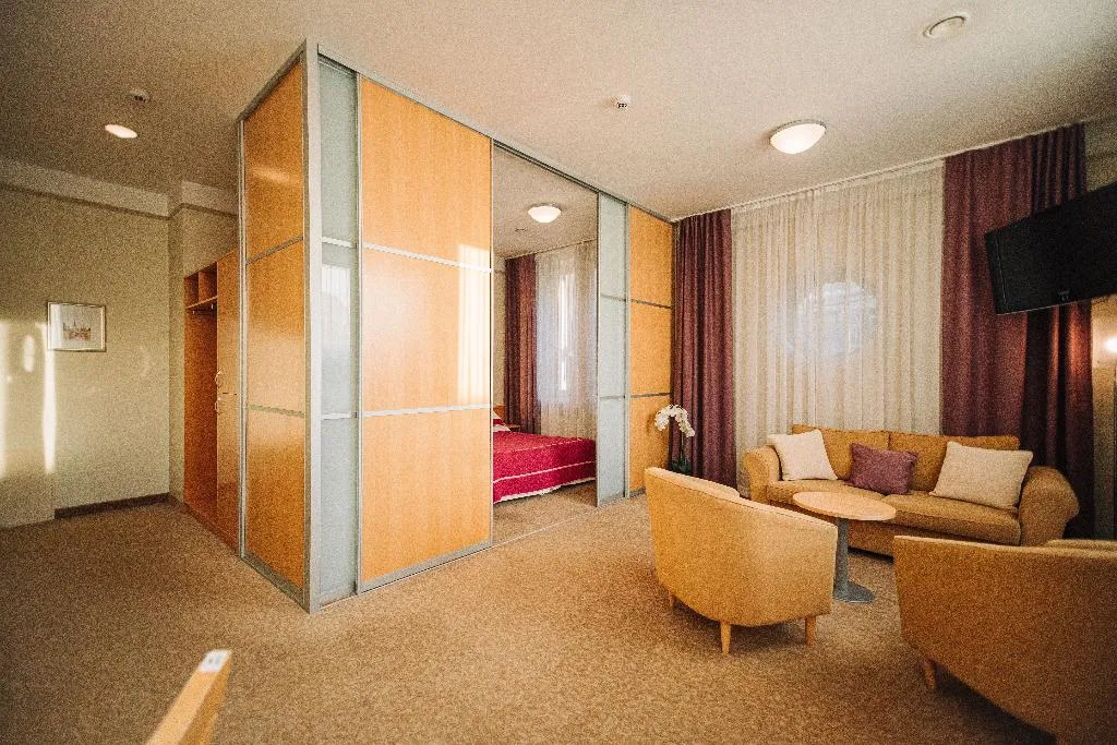 SUITE RESORT VIEW Room, Rixwell Viru Square Hotel, Tallinn