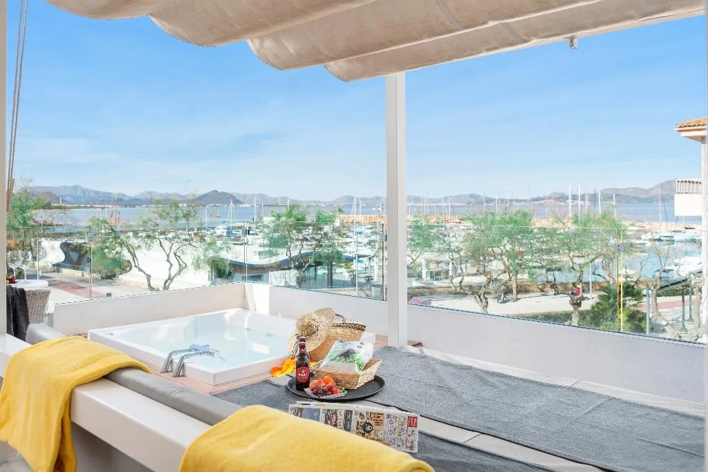 DOUBLE SINGLE USE DELUXE SEA VIEW Room, Llaut Boutique Hotel, Majorca