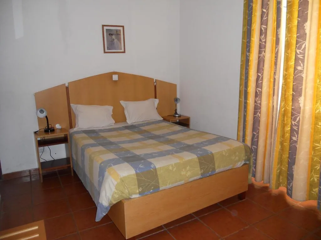Room, Setubalense Pensão, Lisbon