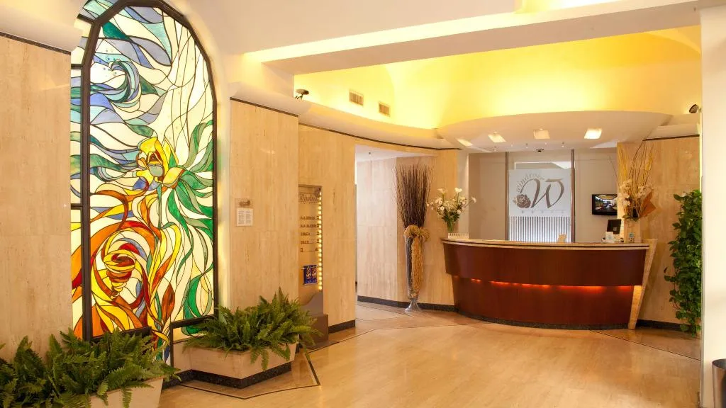 Lobby, Windrose, Rome