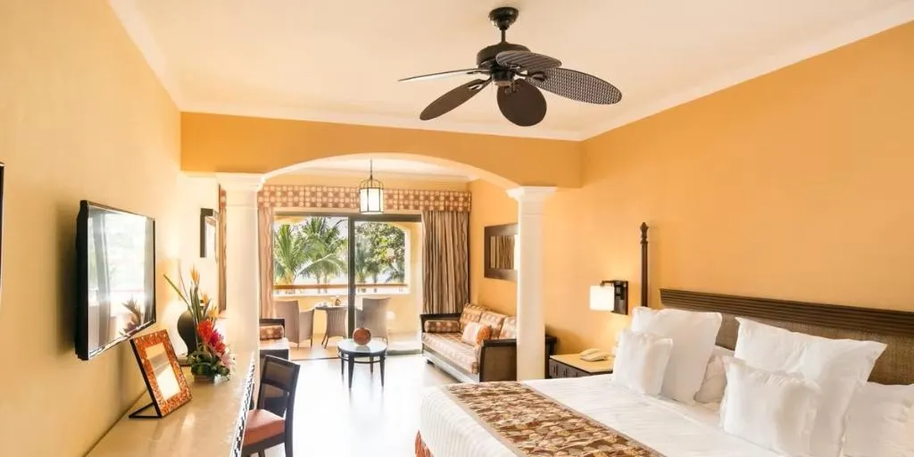 JUNIOR SUITE OCEAN FRONT Room, Barcelo Maya Palace, Cancun Area