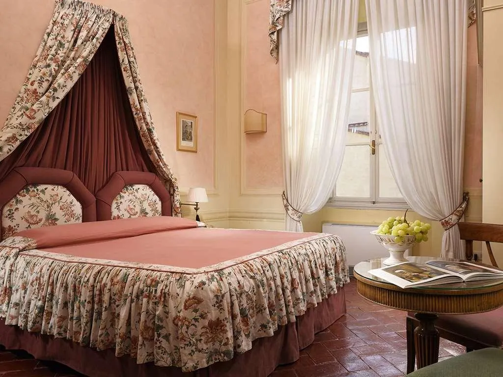 Room, Palazzo Niccolini Al Duomo, Florence