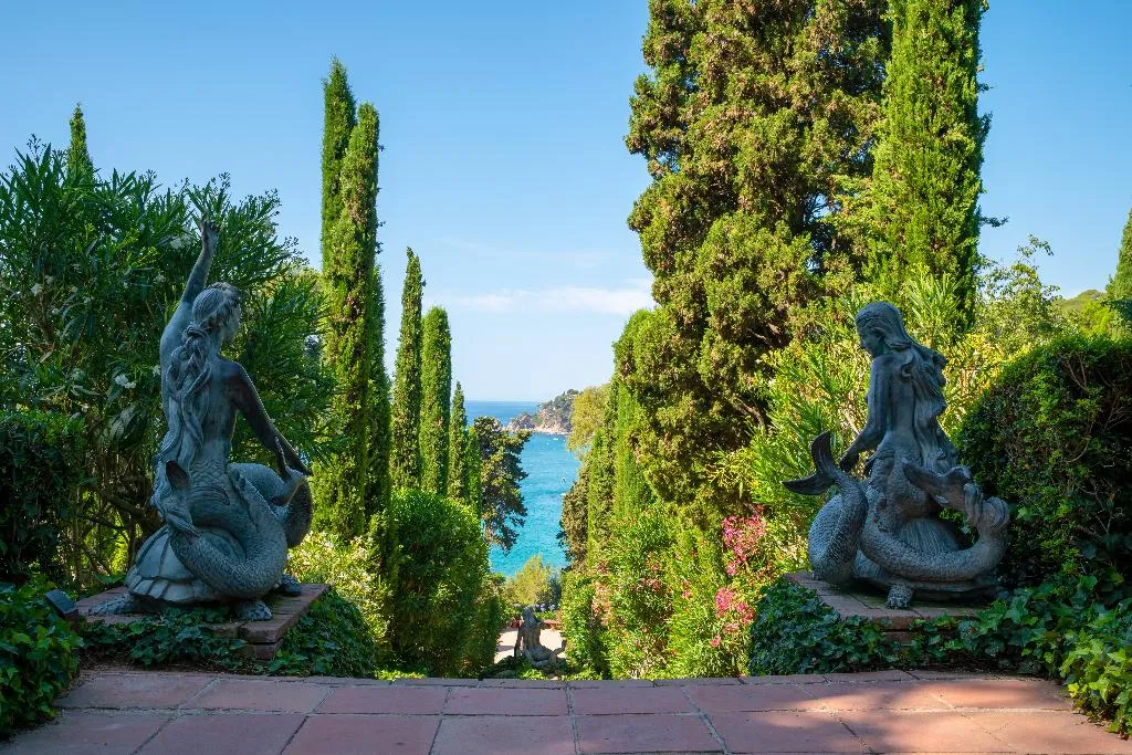 Sports and Entertainment, Maremagnum, Costa Brava