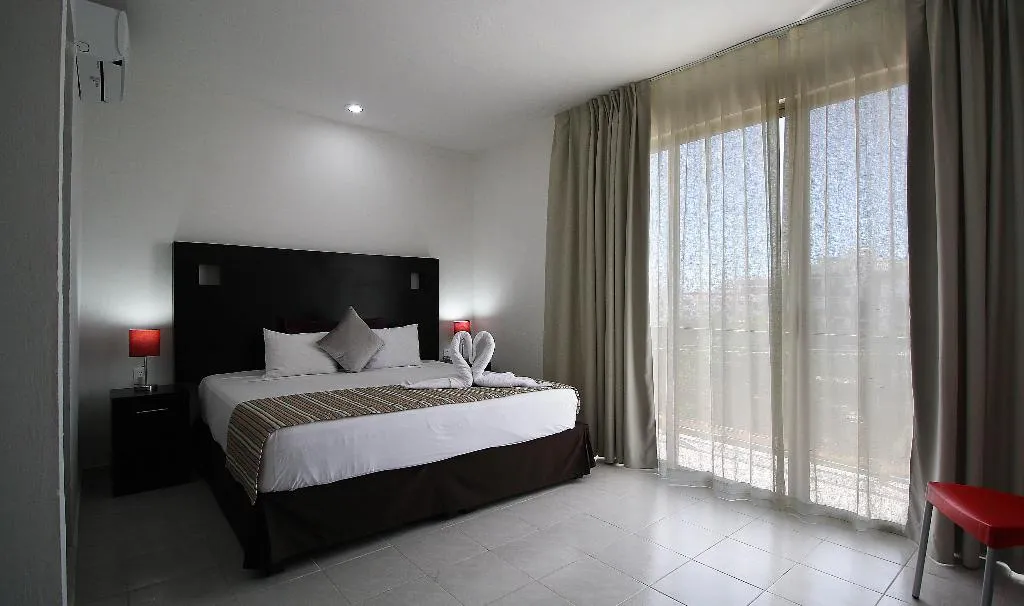 DOUBLE SUPERIOR WITH BALCONY Room, Select Inn Quinta Playa del Carmen, Playa Del Carmen