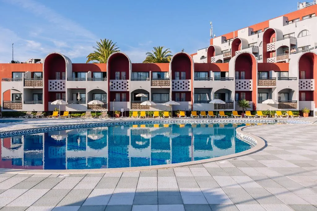 Pool, Muthu Oura Praia Hotel, Algarve