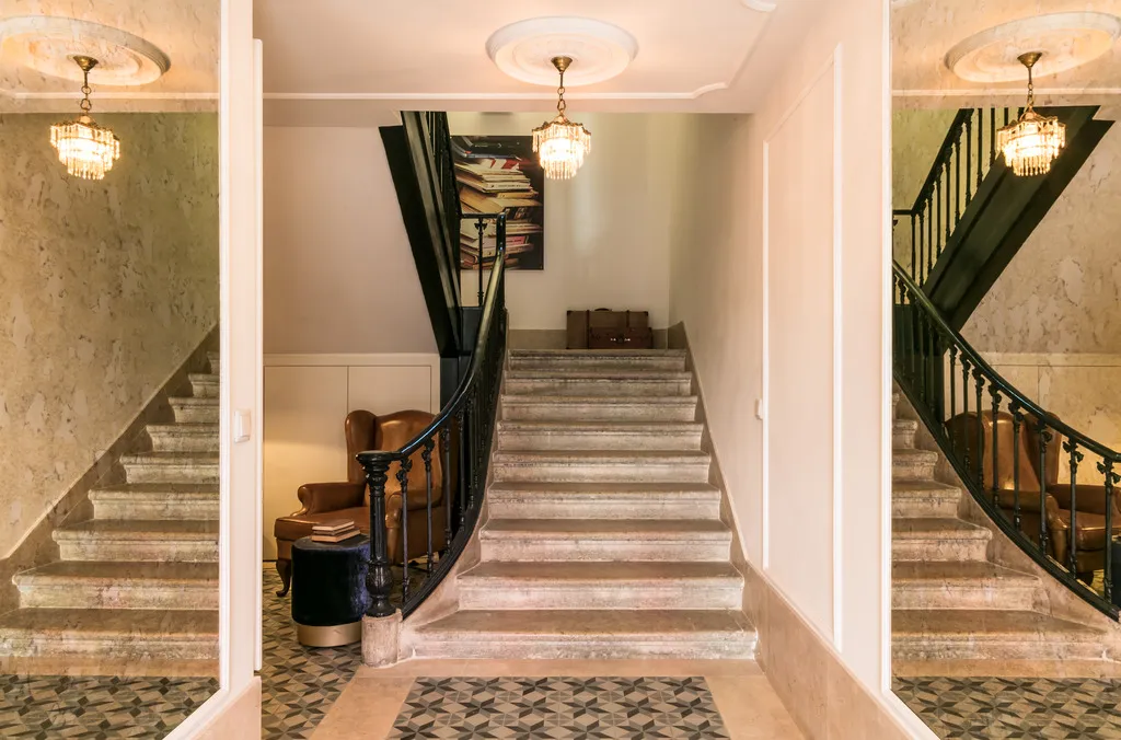 Lobby, Almaria - Ex LIibris, Lisbon