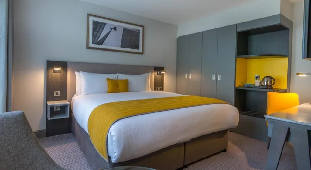 DOUBLE STANDARD Room, Maldron Hotel Pearse Street, Dublin