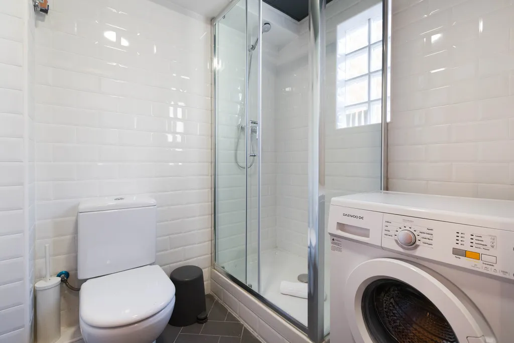APARTMENT TWO BEDROOMS Room, La Mare by The Streets, Barcelona